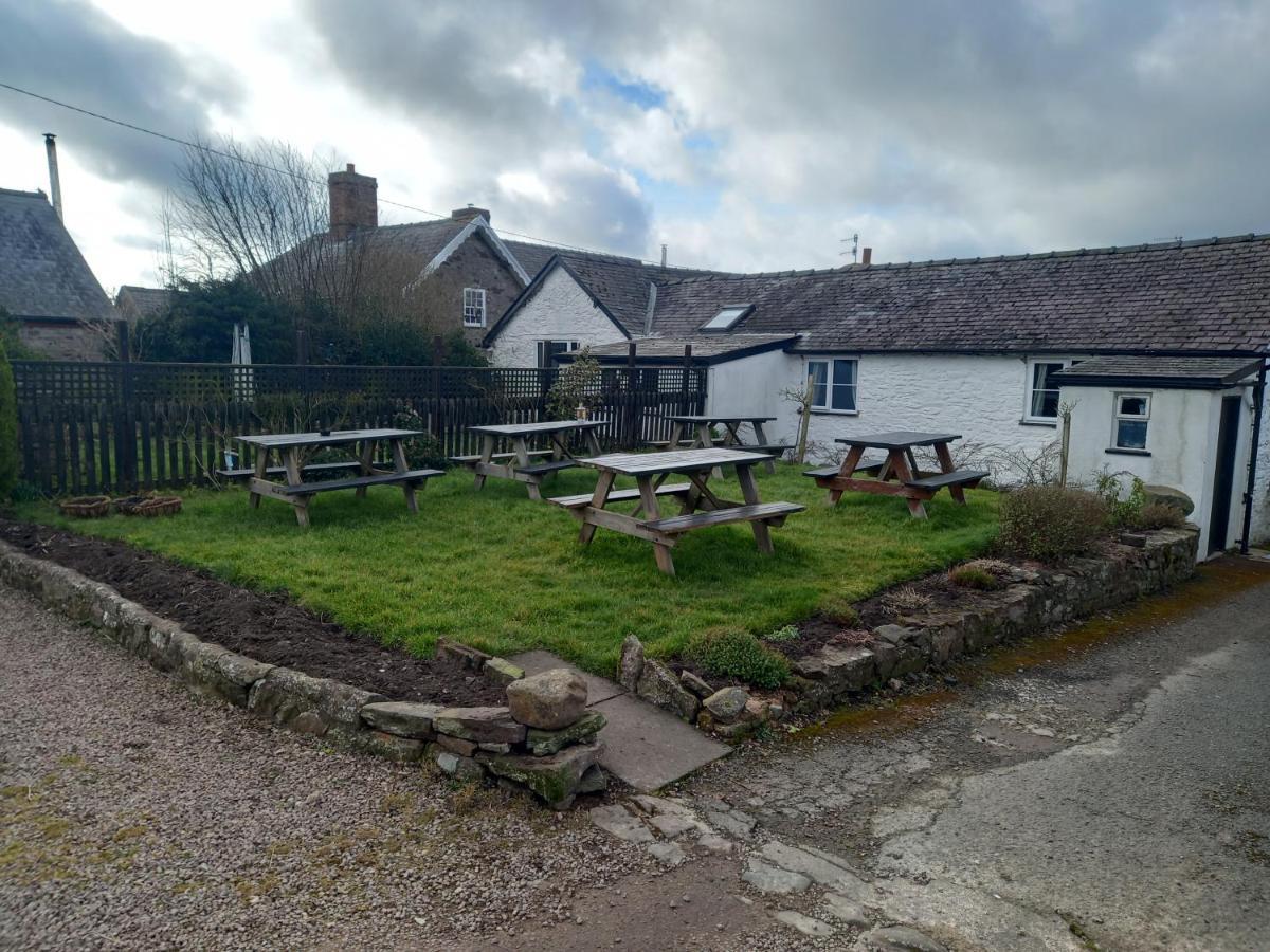 The Crown Inn Wentnor Dış mekan fotoğraf