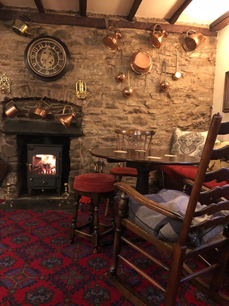 The Crown Inn Wentnor Dış mekan fotoğraf